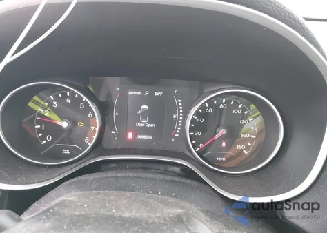 2018 Jeep Compass Latitude 4X4 z USA, uszkodzony, nr VIN 3C4NJDBB9JT401981